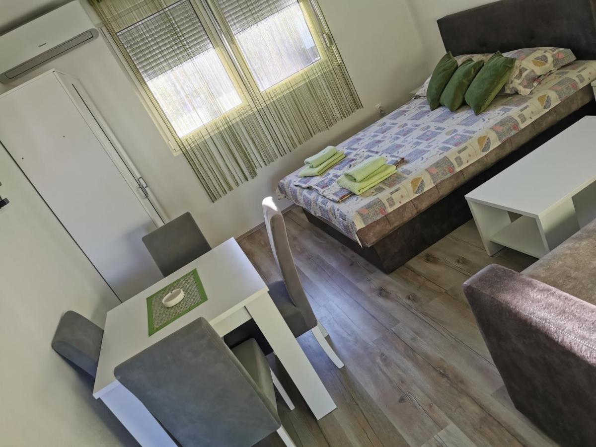 Apartmani Manila, Vauceri, Terme-Popust, Akva Park-Popust, Garazno Mesto Vrnjačka Banja エクステリア 写真