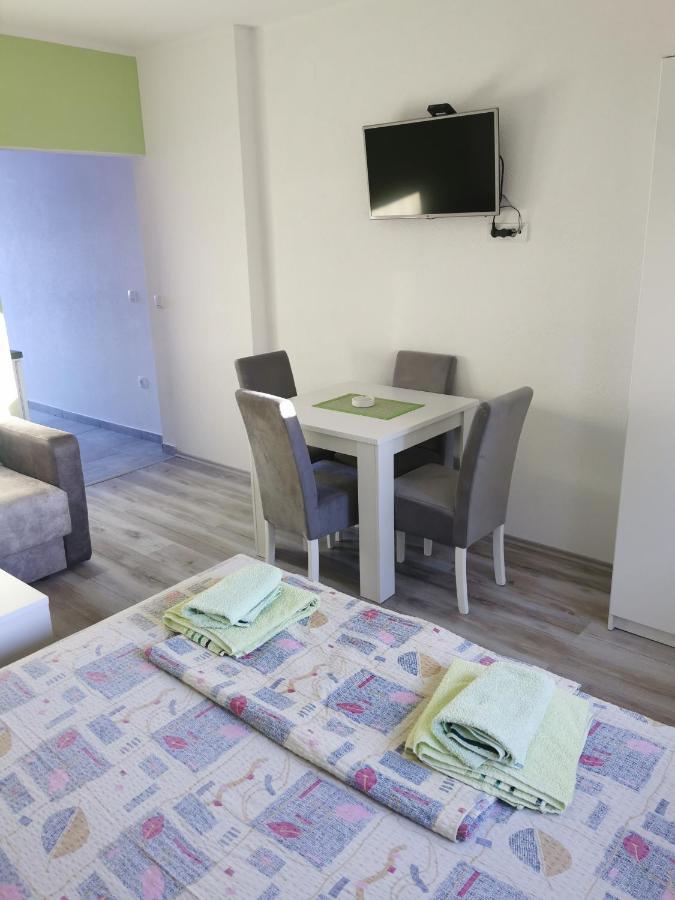 Apartmani Manila, Vauceri, Terme-Popust, Akva Park-Popust, Garazno Mesto Vrnjačka Banja エクステリア 写真