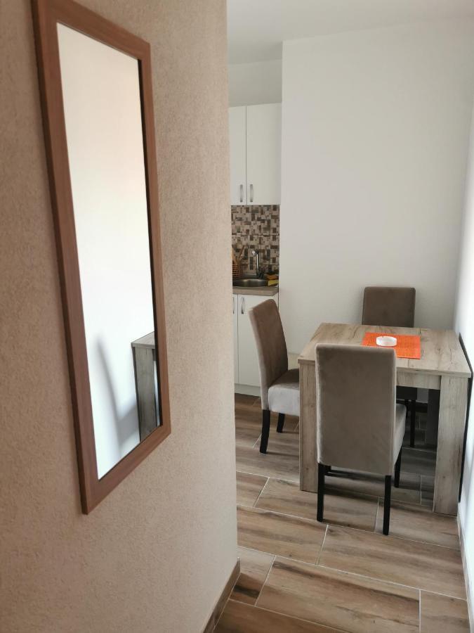 Apartmani Manila, Vauceri, Terme-Popust, Akva Park-Popust, Garazno Mesto Vrnjačka Banja エクステリア 写真