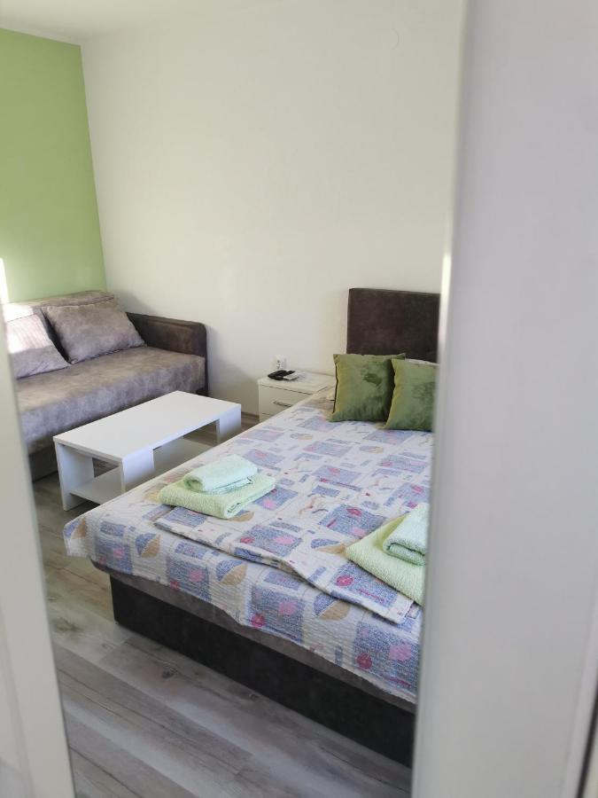 Apartmani Manila, Vauceri, Terme-Popust, Akva Park-Popust, Garazno Mesto Vrnjačka Banja エクステリア 写真